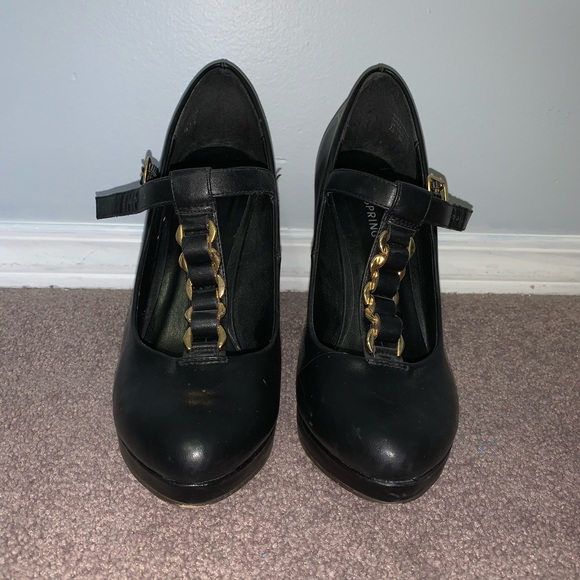 black heels - Picture 2 of 3